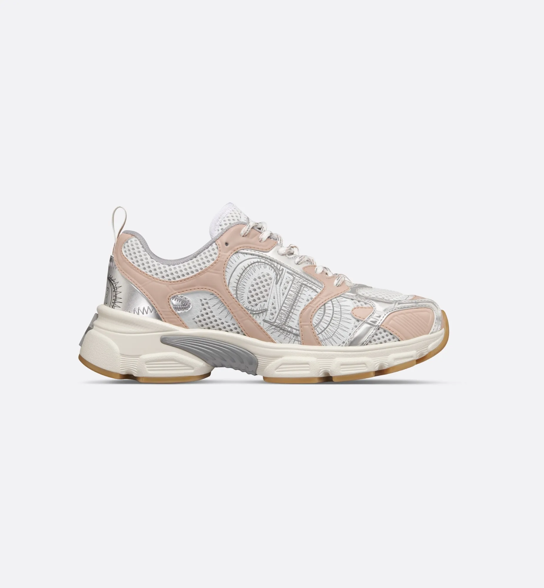 👟👟Ex-factory price 560👟👟 Dior Casual Sports Shoes Dad Shoes This new Dior Chrono sports shoe autumn ready-to-wear series reinterprets running shoes with Dior's high-end style. White and black mesh fabric with leather-effect panels, CD logo on the sides, star patch on the tongue and Dior logo on the heel, many details highlight the style. Using two-color laces, lightweight soles with star decoration, it can create a casual look all year round ▪️Size: 35-40